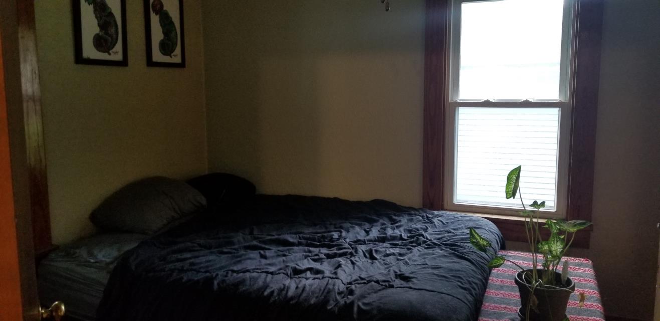 2140 E Leland Ave - Front Bedroom